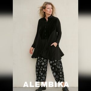 Alembika Velour and Jersey Tunic with Front Pocket, Lagenlook | Size 8-10